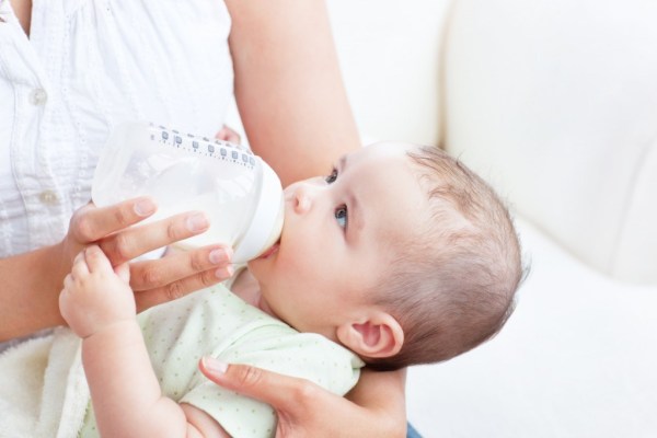Sữa cho trẻ sơ sinh