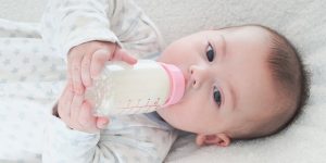 Trẻ trên 1 tuổi uống sữa