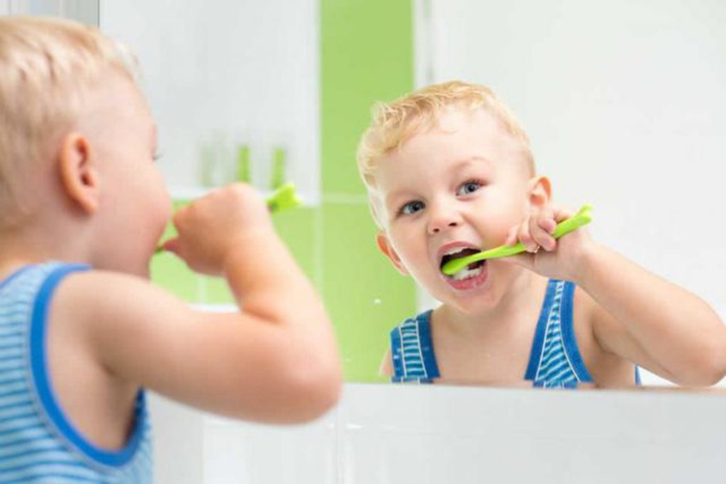 Trẻ mấy tháng tuổi thì nên đánh răng
